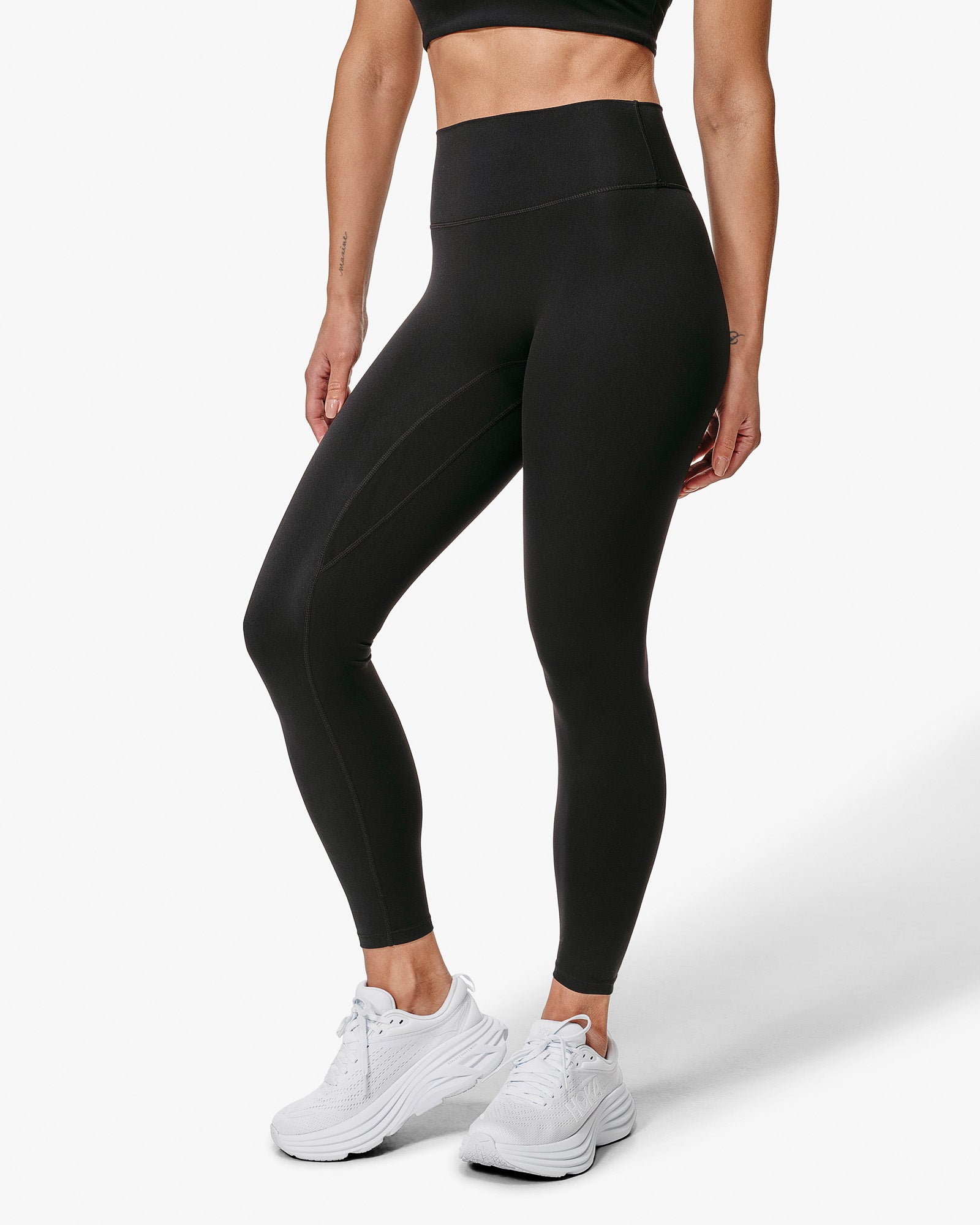 Essence Sia Leggings, Black, From The Side.