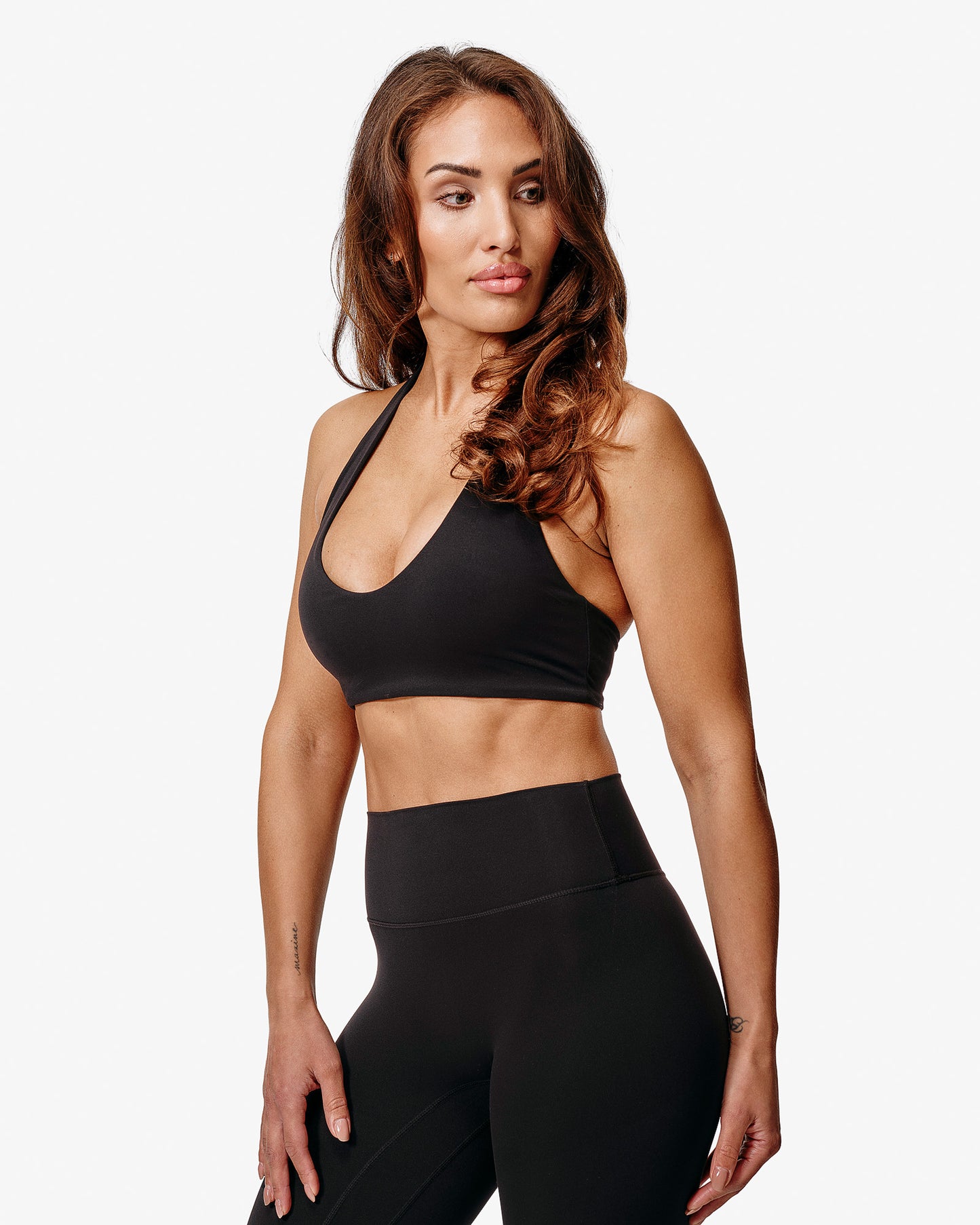 Essence Sia Sports Bra, Black, From The Side.